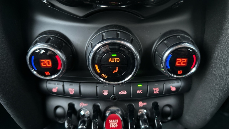 MINI Hatchback 1.5 Cooper Classic II 3dr Petrol Hatchback